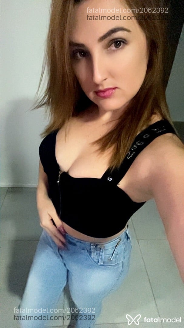 Acompanhante mulher loira (o) de olhos verdes - Tata