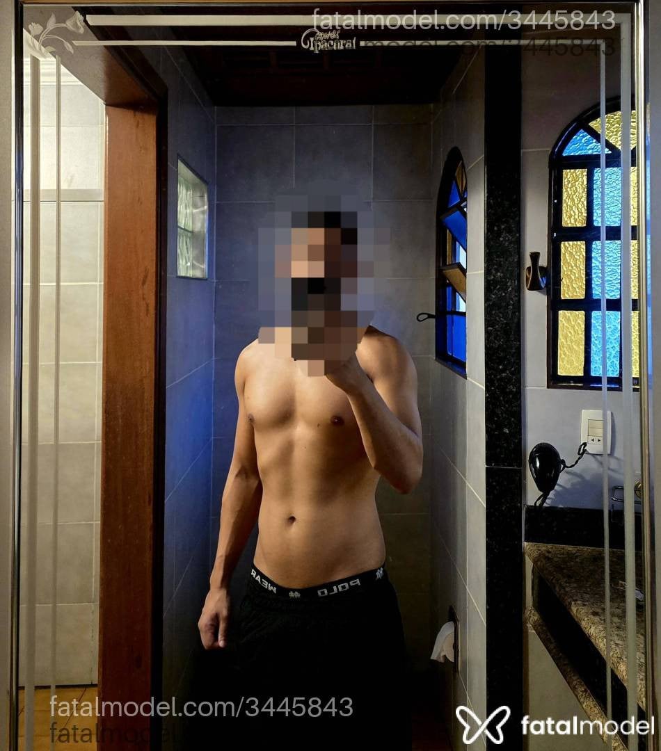 Acompanhante homem morena (o) de olhos castanhos em Campo Grande - Preto
