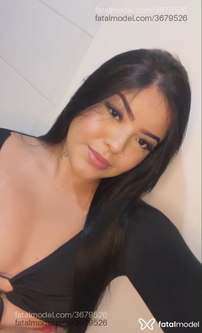 Acompanhante mulher morena (o) de olhos mel - Morena