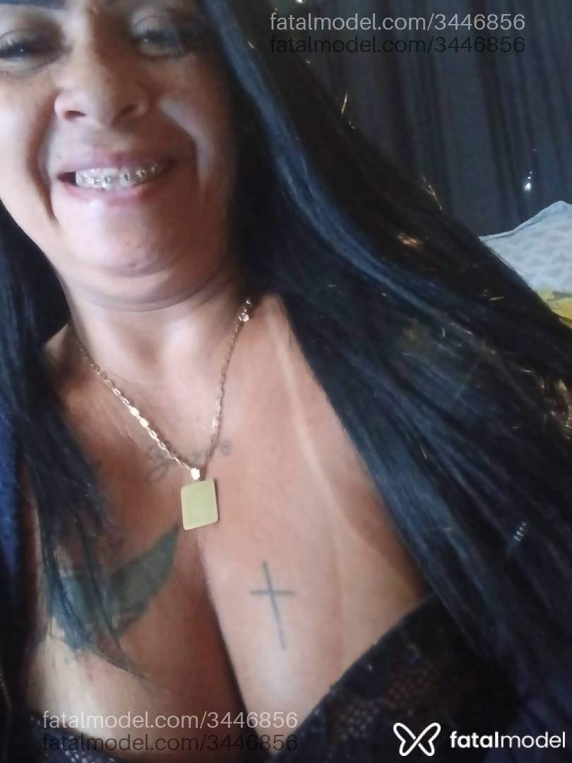Acompanhante mulher morena (o) de olhos castanhos em Duque de Caxias - Mellissa