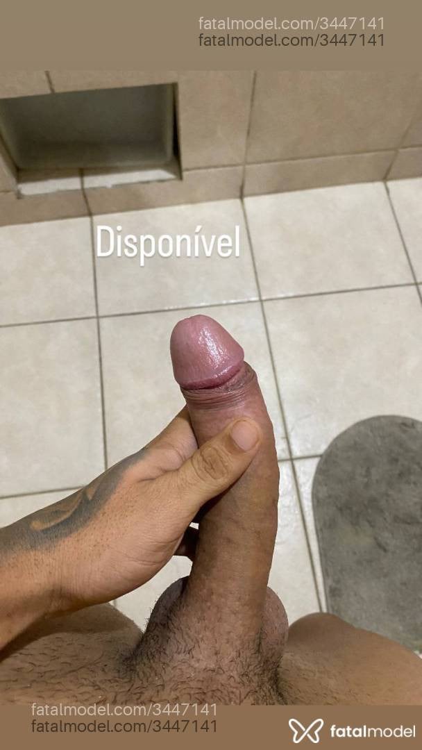 Acompanhante homem com cabelo castanho de olhos verdes - Gabriel