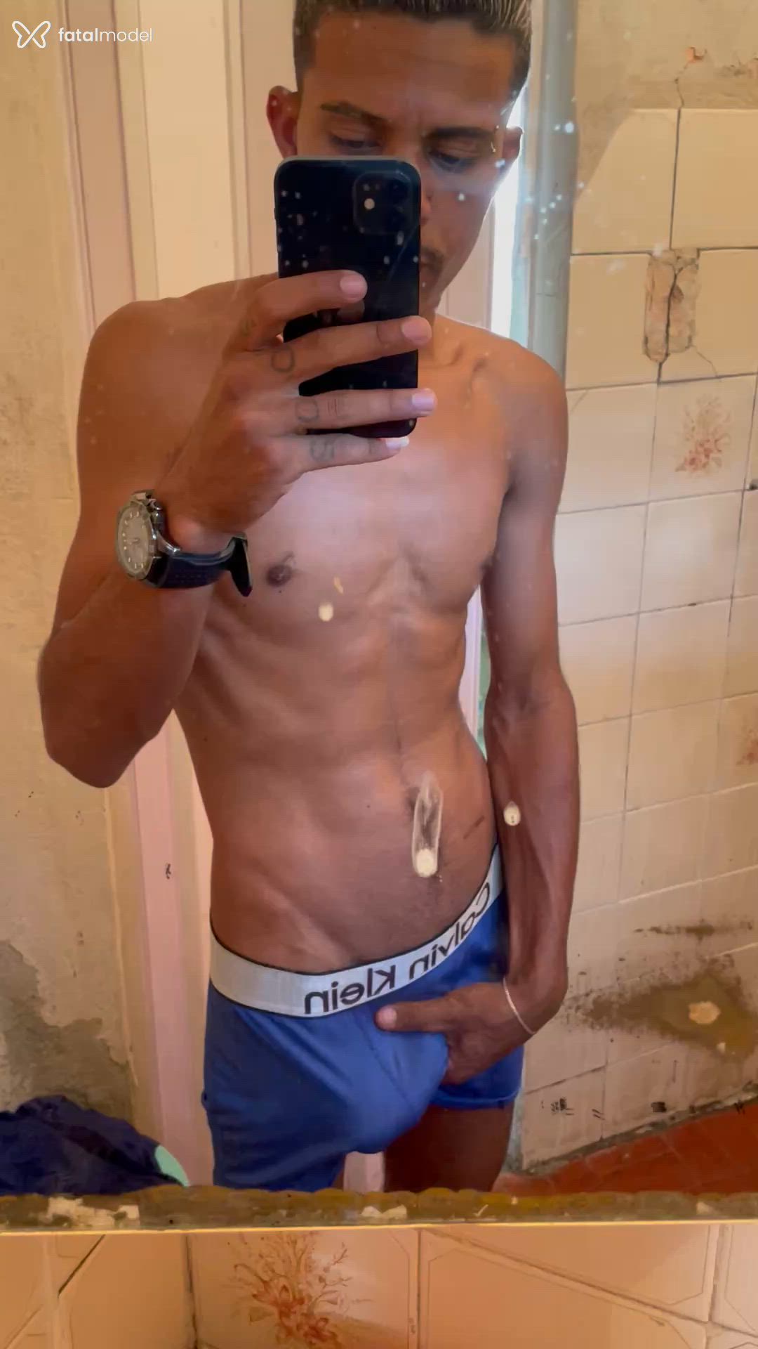 Acompanhante homem sem cabelo de olhos pretos em Contagem Acompanhante homem sem cabelo de olhos pretos em Contagem - Walesson