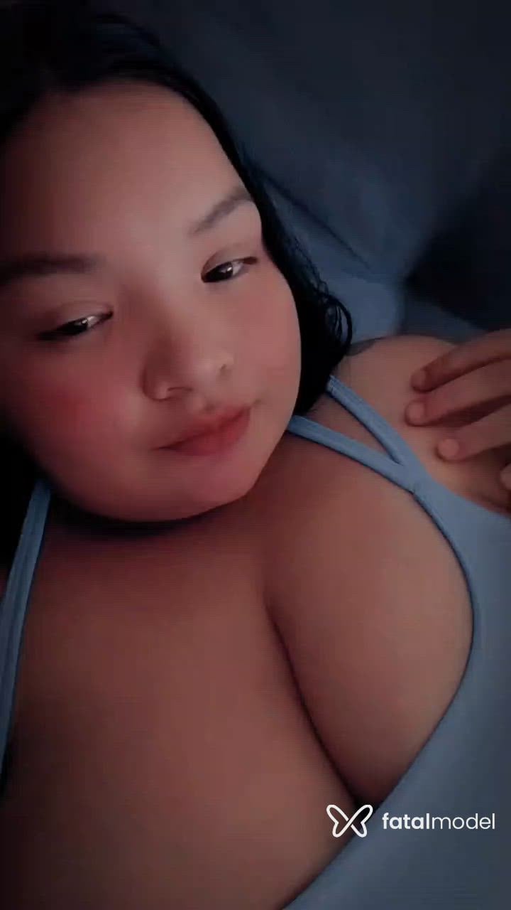 Acompanhante mulher morena (o) de olhos castanhos - Japonesa