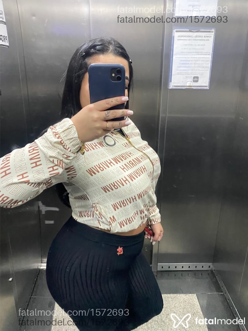 Acompanhante mulher com cabelo castanho de olhos castanhos - Yasmin
