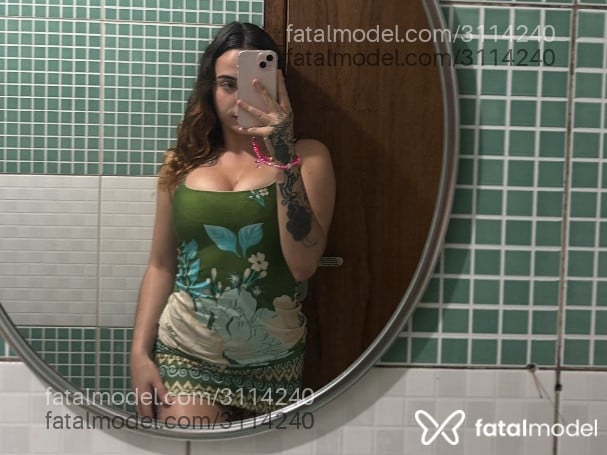 Acompanhante mulher morena (o) de olhos mel - Adriana