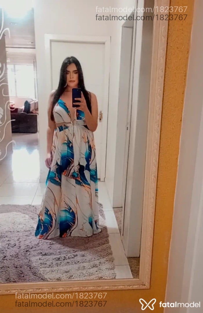 Acompanhante mulher trans morena (o) de olhos castanhos - Alicia
