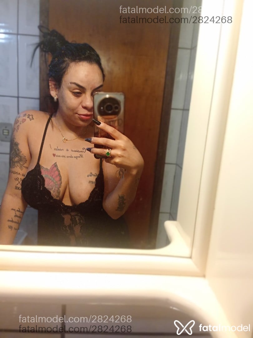 Acompanhante mulher morena (o) de olhos castanhos - Chris Morena