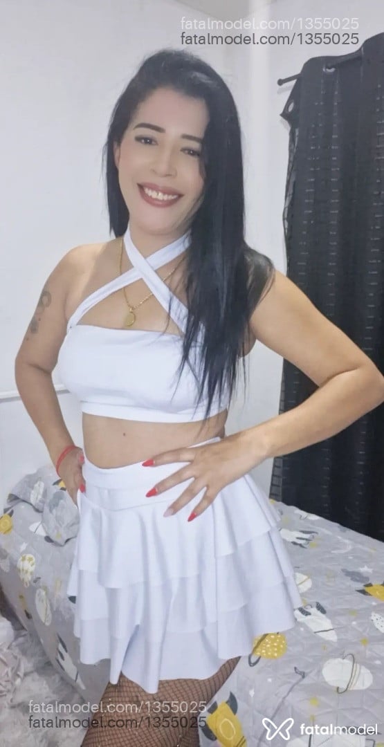 Acompanhante mulher com cabelo castanho de olhos pretos - Sheila Acompanhante mulher com cabelo castanho de olhos pretos - Sheila