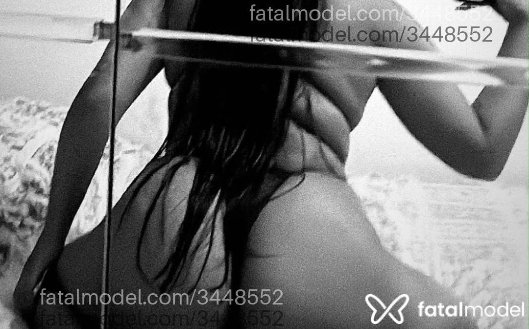 Acompanhante mulher morena (o) de olhos mel - Vitória Rodrigues