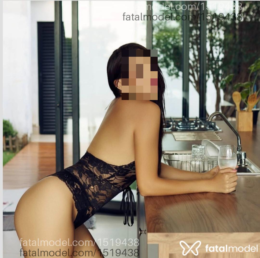 Acompanhante mulher morena (o) de olhos castanhos - Juju Seduction