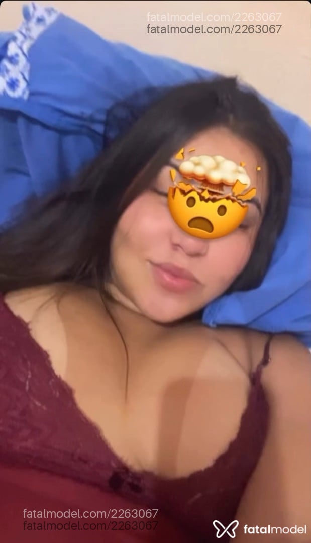 Acompanhante mulher loira (o) de olhos mel - Melissa