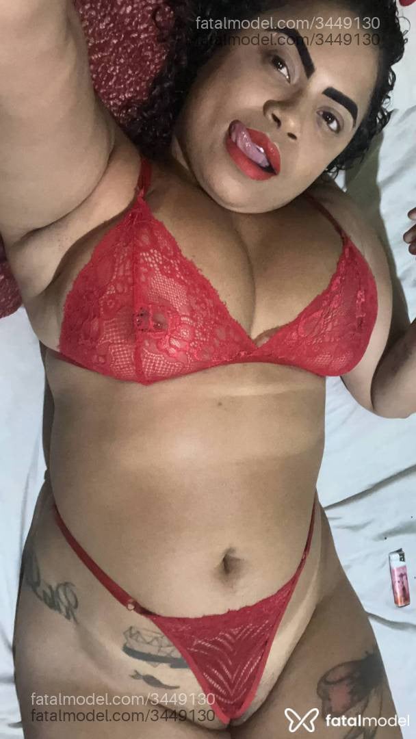 Acompanhante mulher morena (o) de olhos pretos - Briana