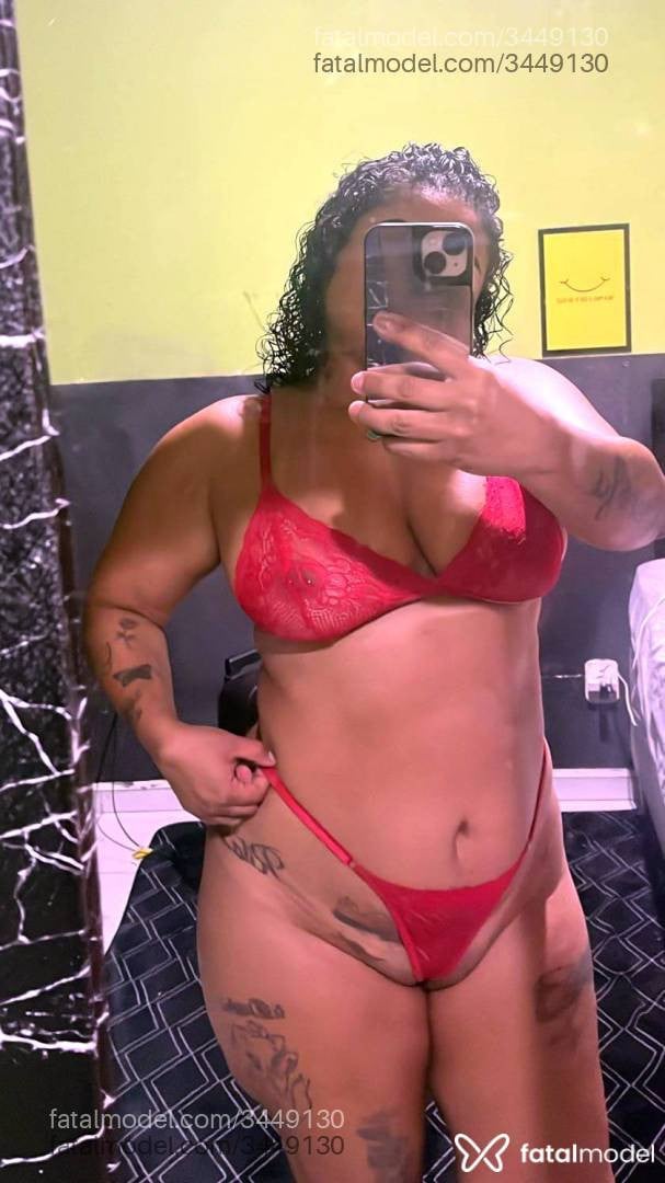 Acompanhante mulher morena (o) de olhos pretos - Briana