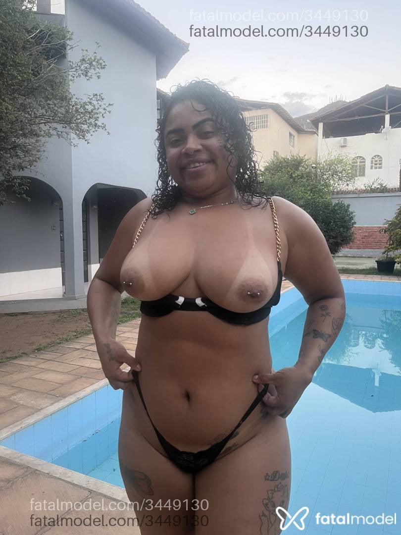 Acompanhante mulher morena (o) de olhos pretos - Briana