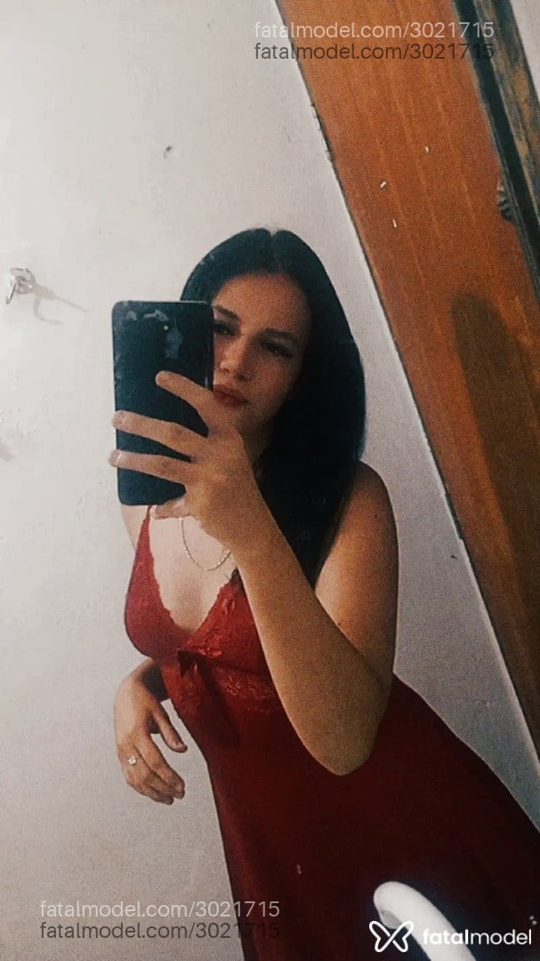 Acompanhante mulher morena (o) de olhos castanhos - Marcela