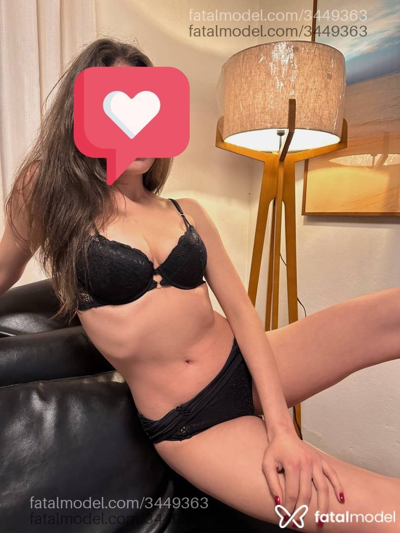 Acompanhante mulher com cabelo castanho de olhos castanhos - Dudaa