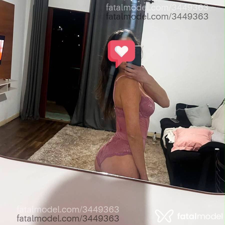 Acompanhante mulher com cabelo castanho de olhos castanhos - Dudaa