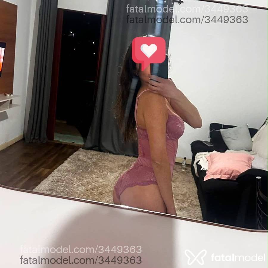 Acompanhante mulher com cabelo castanho de olhos castanhos - Dudaa