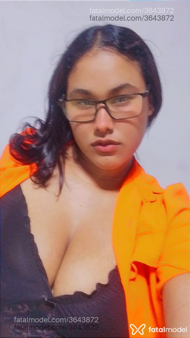 Acompanhante mulher morena (o) de olhos castanhos - Angel