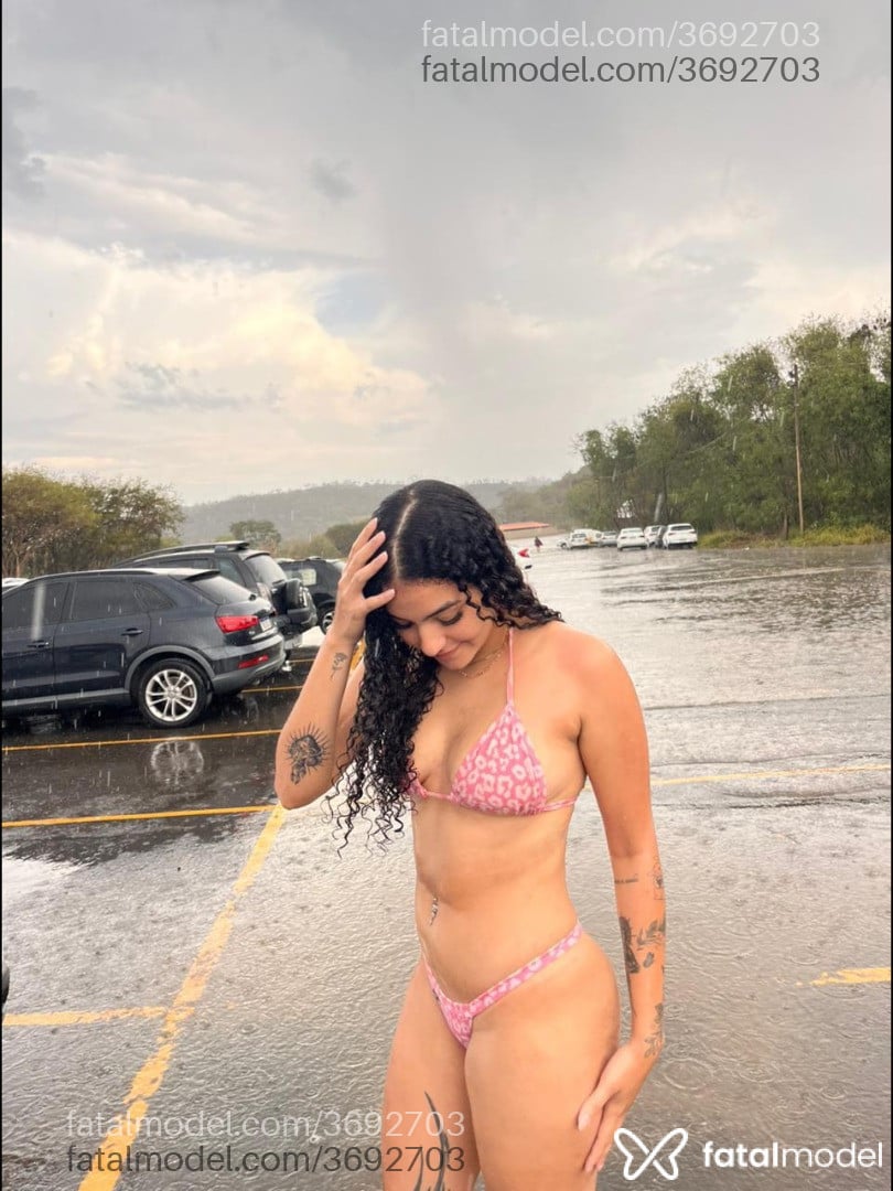 Acompanhante mulher morena (o) de olhos castanhos - Ana