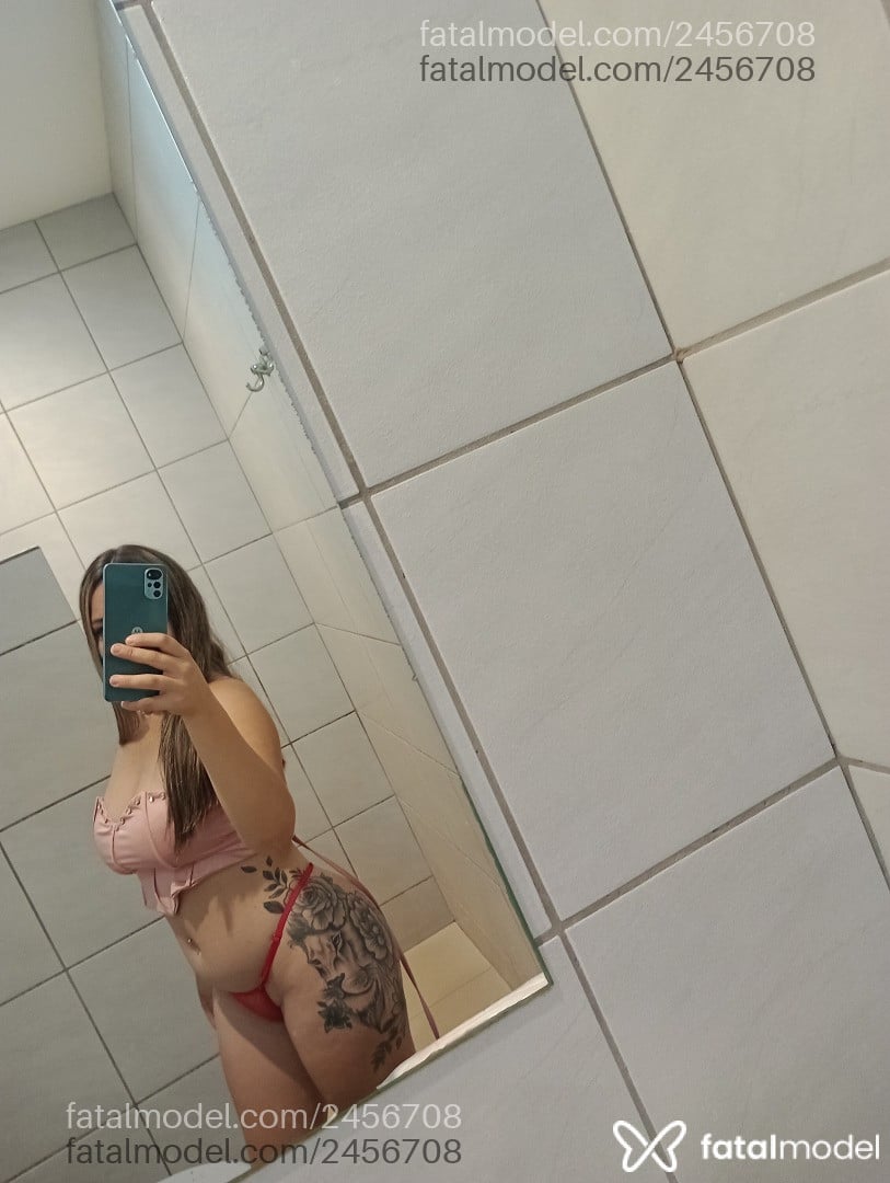 Acompanhante mulher loira (o) de olhos castanhos - Micaella Andrade