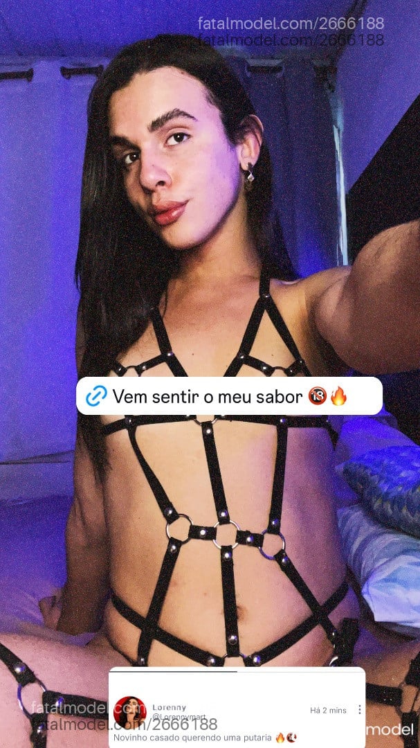 Acompanhante mulher trans loira (o) de olhos castanhos - Lorenny Mart