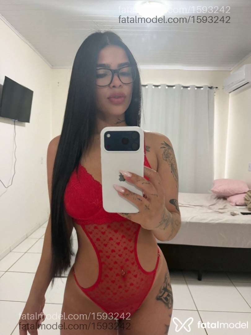 Acompanhante mulher morena (o) de olhos pretos - Rafaella