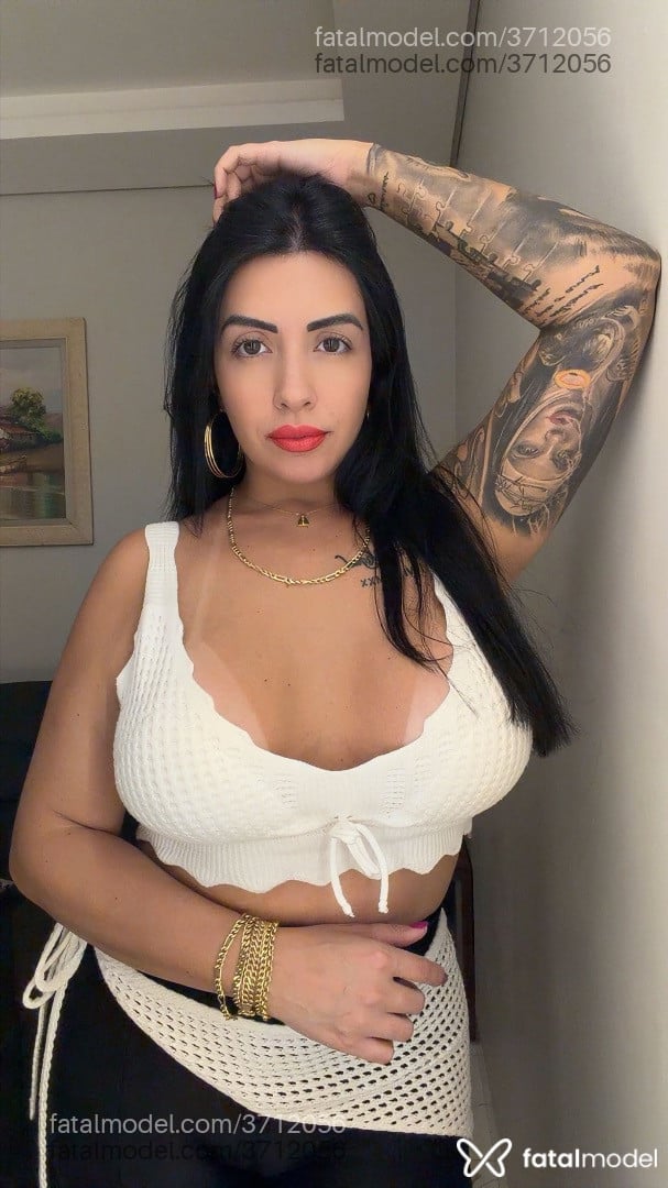 Acompanhante mulher morena (o) de olhos castanhos - Stefani