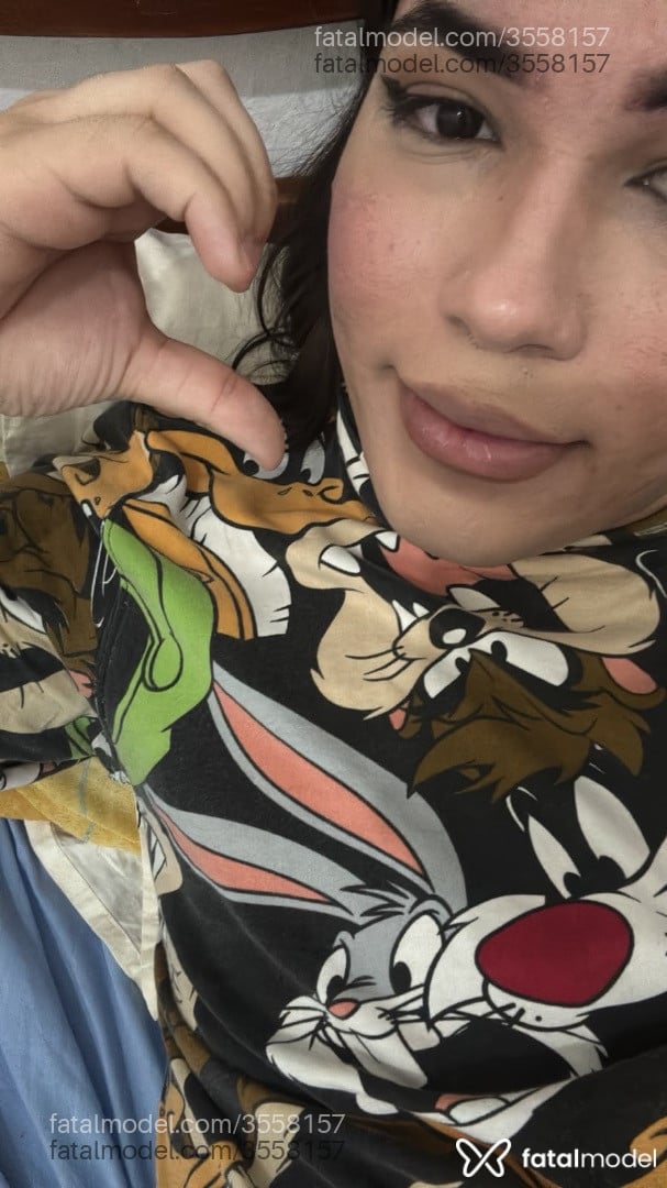 Acompanhante mulher trans com cabelo castanho de olhos castanhos - Kauanny