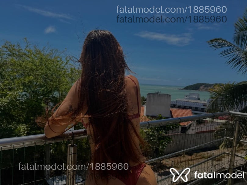 Acompanhante mulher ruiva (o) de olhos mel - Giovanna