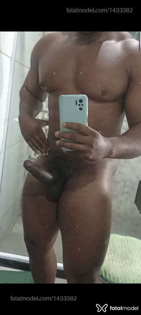 Acompanhante homem morena (o) de olhos castanhos - Jhemesom