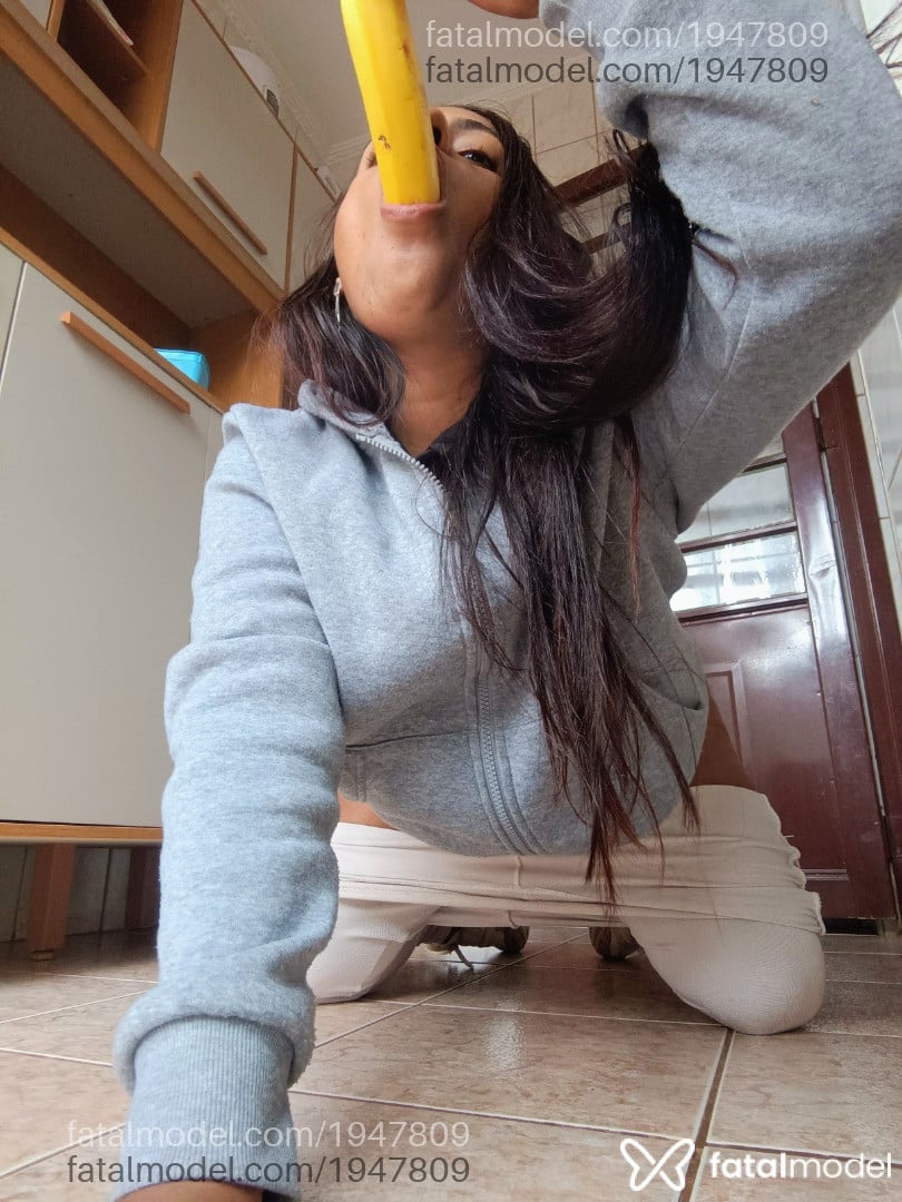 Acompanhante mulher com cabelo castanho de olhos castanhos - Bruninhaasurfis