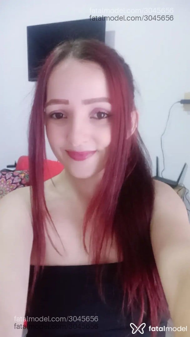 Acompanhante mulher ruiva (o) de olhos castanhos - Luara