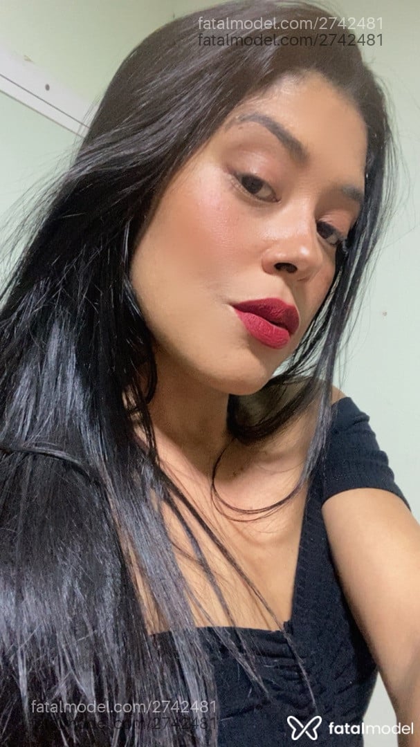 Acompanhante mulher morena (o) de olhos castanhos - Jade Seleno