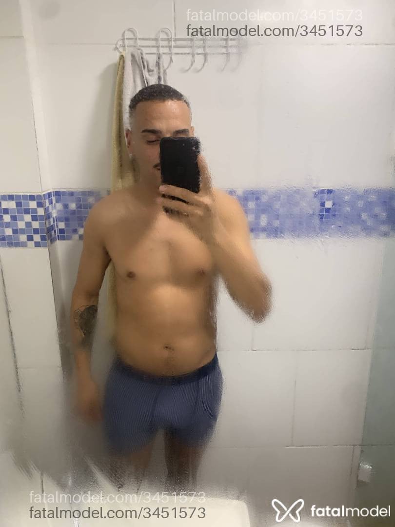 Acompanhante homem morena (o) de olhos castanhos em Balneário Camboriú - Igor Guilherme