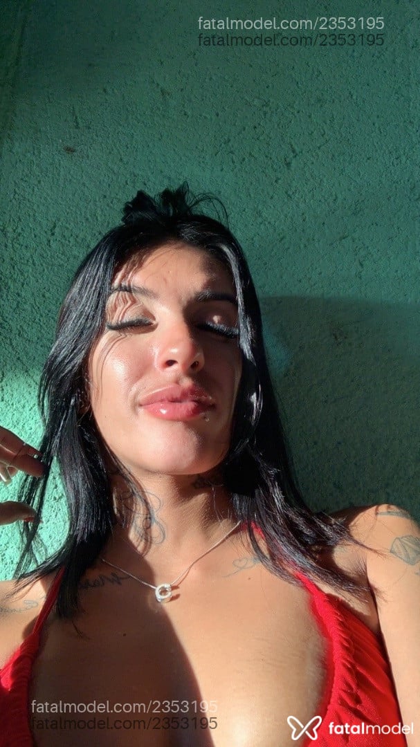 Acompanhante mulher ruiva (o) de olhos castanhos - Gabiih