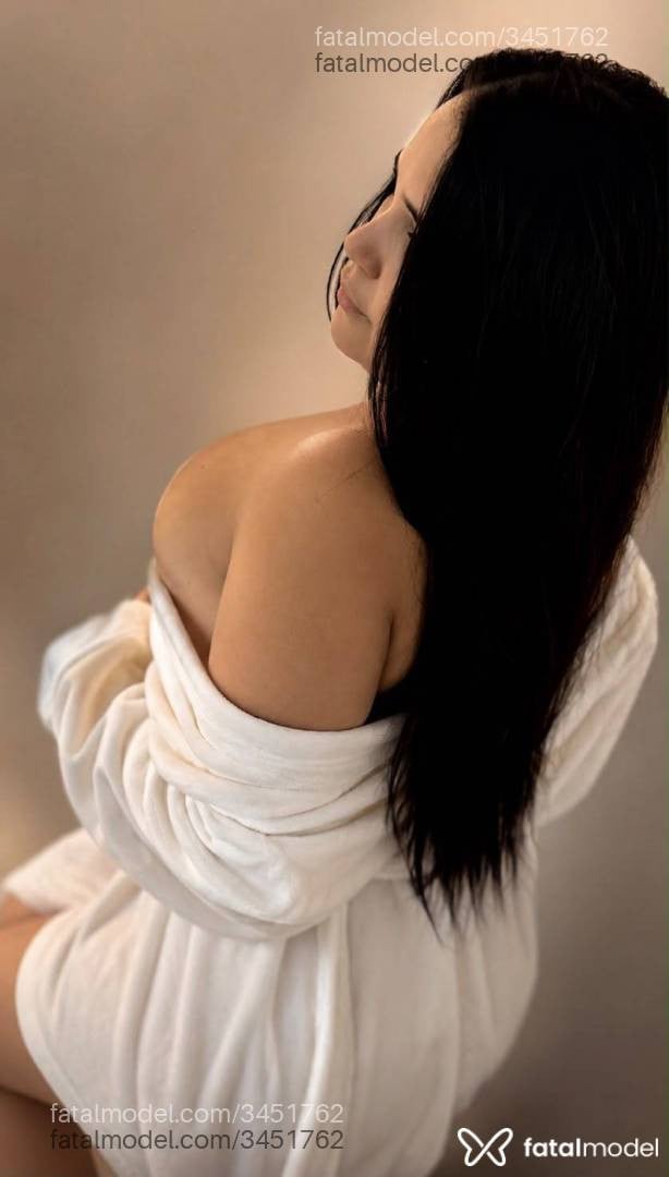 Acompanhante mulher morena (o) de olhos castanhos em Uberlândia - Emilly
