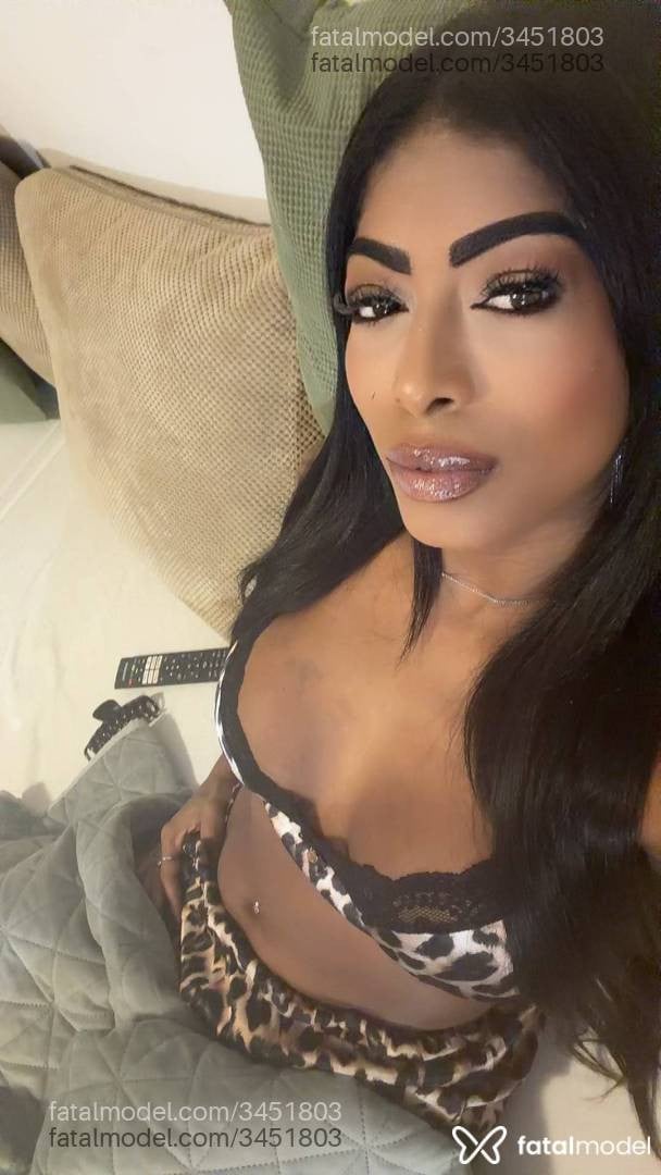 Acompanhante mulher morena (o) de olhos pretos em Marília - Rayca