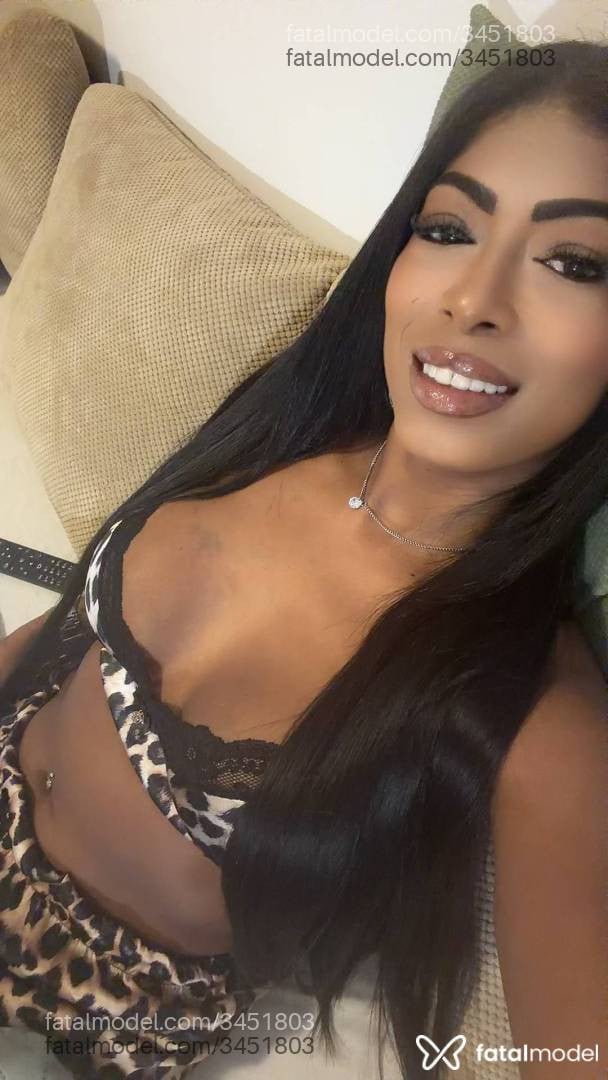 Acompanhante mulher morena (o) de olhos pretos - Samira