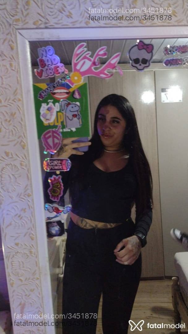 Acompanhante mulher morena (o) de olhos mel - Raíssa Paz