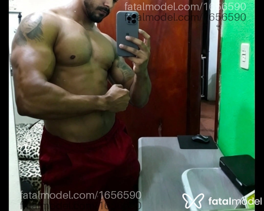 Acompanhante homem morena (o) de olhos pretos - Morenaotop