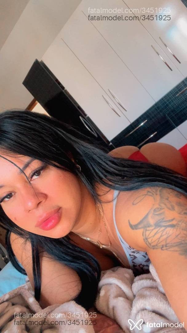 Acompanhante mulher morena (o) de olhos pretos - Marcelle
