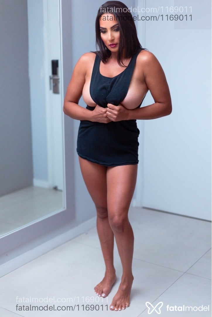 Acompanhante mulher morena (o) de olhos castanhos - MEIZY BAHIA