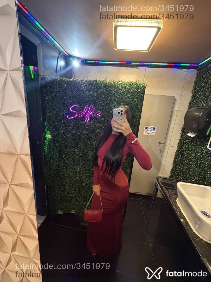 Acompanhante mulher morena (o) de olhos pretos - Sofy Santos