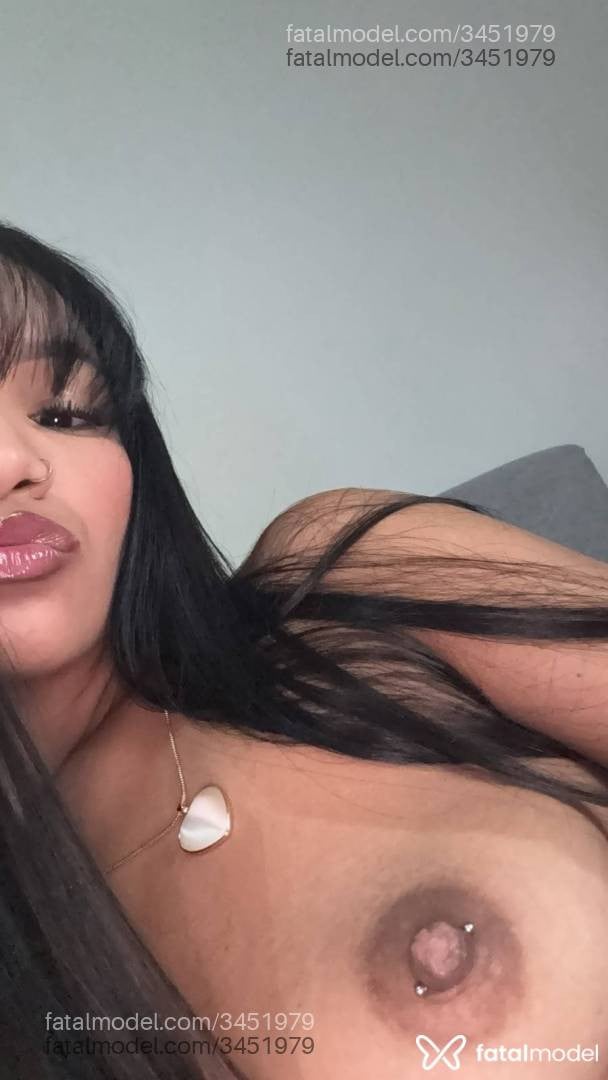 Acompanhante mulher morena (o) de olhos pretos - Sofy Santos