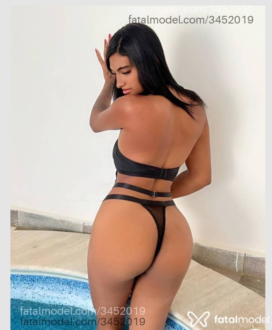 Acompanhante mulher morena (o) de olhos pretos - Luiza