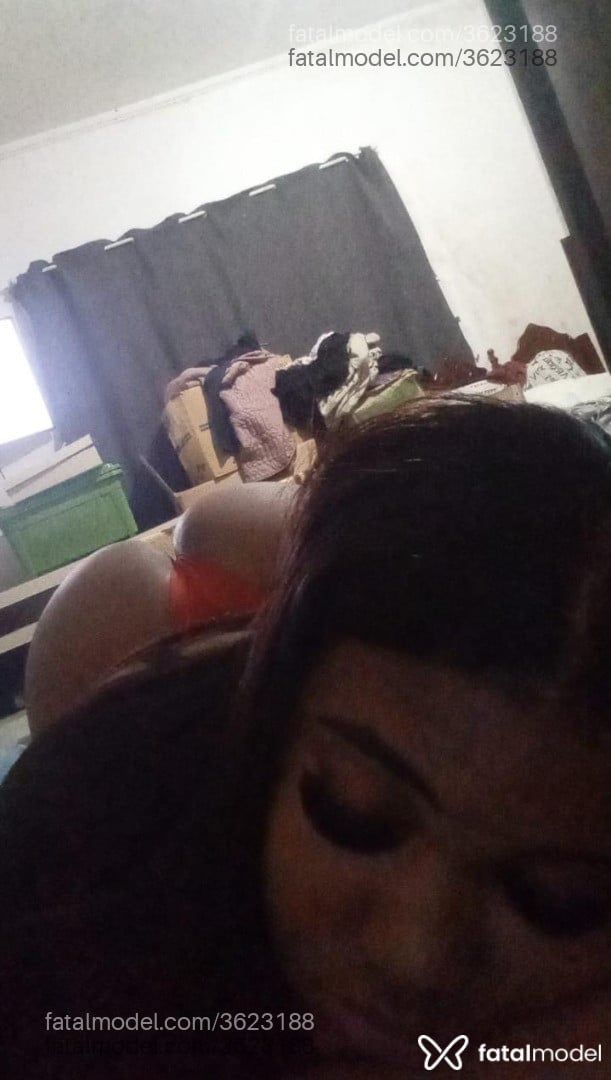 Acompanhante mulher morena (o) de olhos pretos - Morena