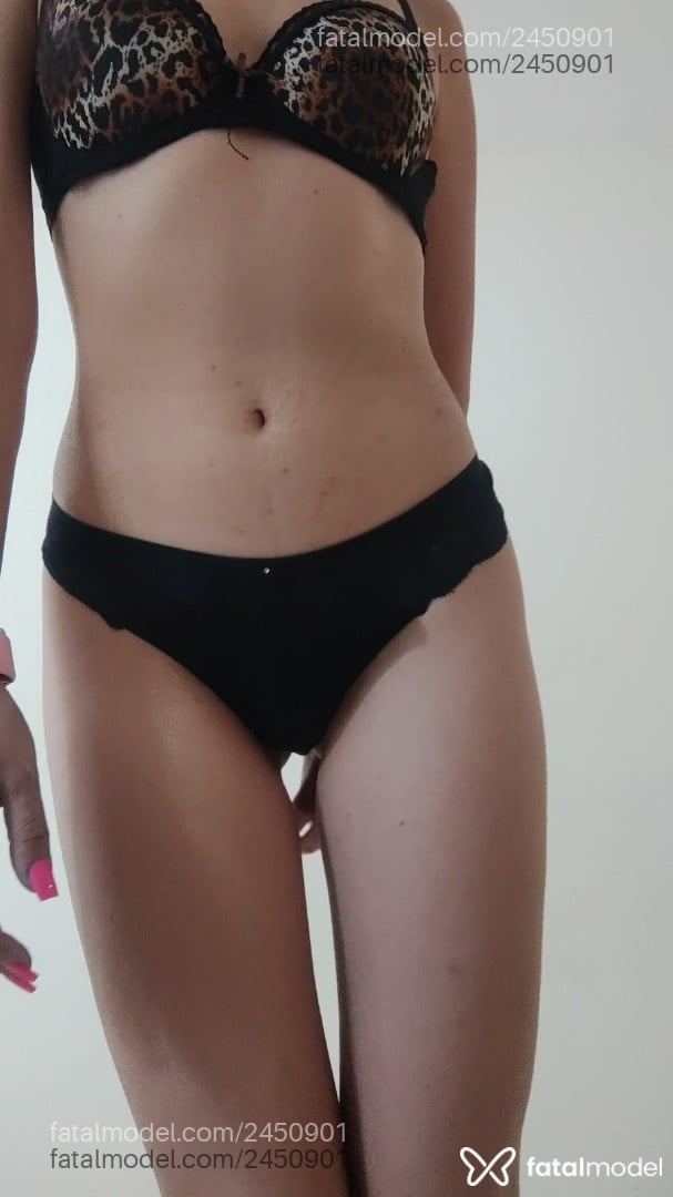 Acompanhante mulher com cabelo castanho de olhos castanhos - Sophia
