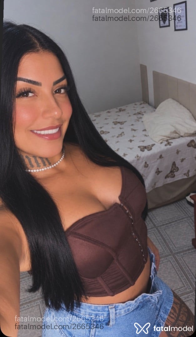 Acompanhante mulher morena (o) de olhos pretos - Joice
