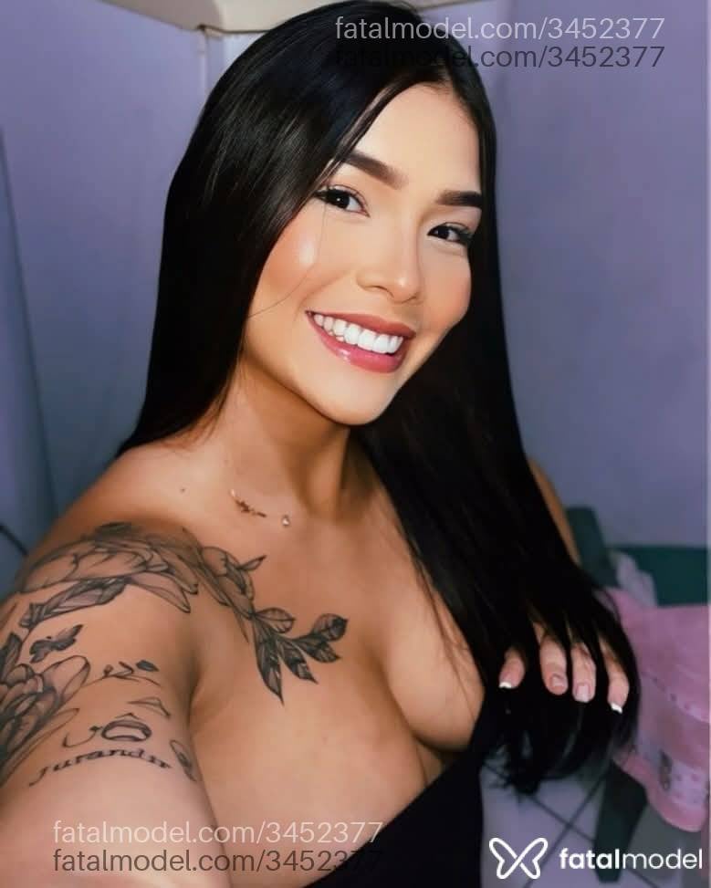 Acompanhante mulher morena (o) de olhos pretos - Larii